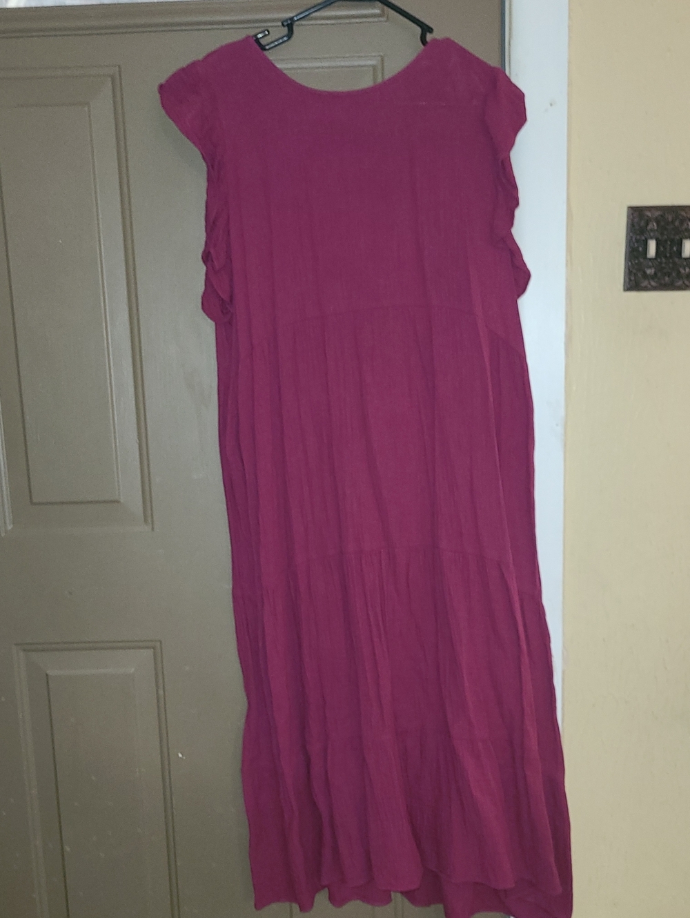Women's Tiered Cap-Sleeve Maxi Dress in Raspberry Pink